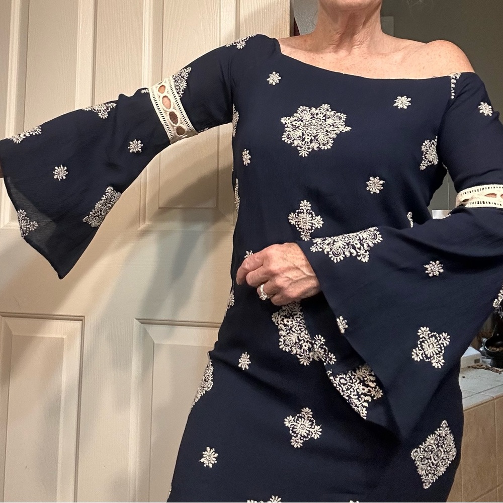 Lord & Taylor Dress navy with Cream Detailing bell sleeves